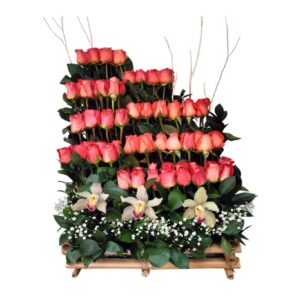 RAMO DE FLORES POR 50 ROSAS ESCALONADO II